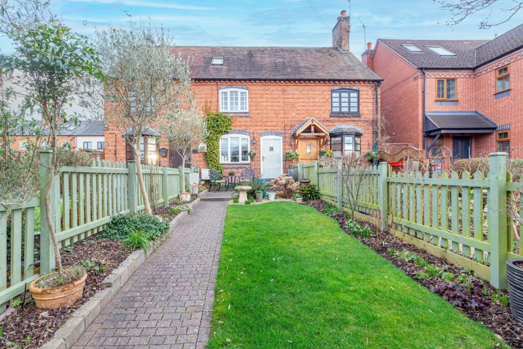 Central Road, Bromsgrove, B60 2NR