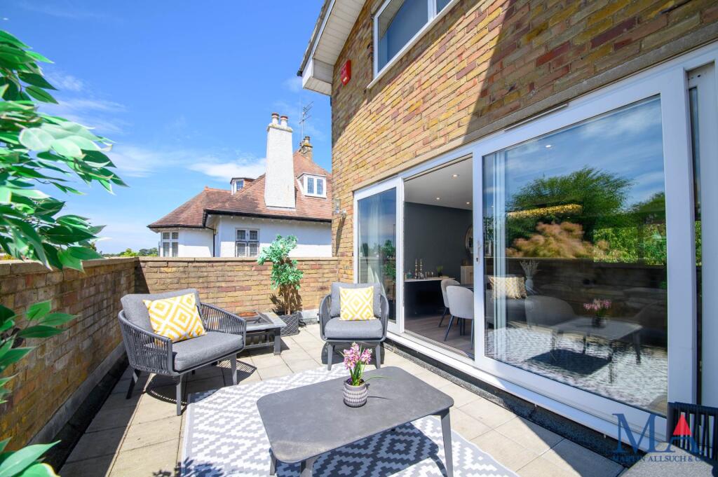 Deacons Hill Road, Elstree photo 4