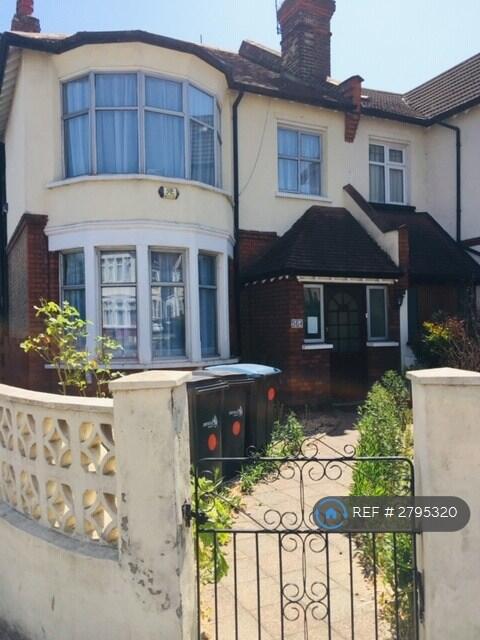 Main image of property: Green Lanes, London, N13