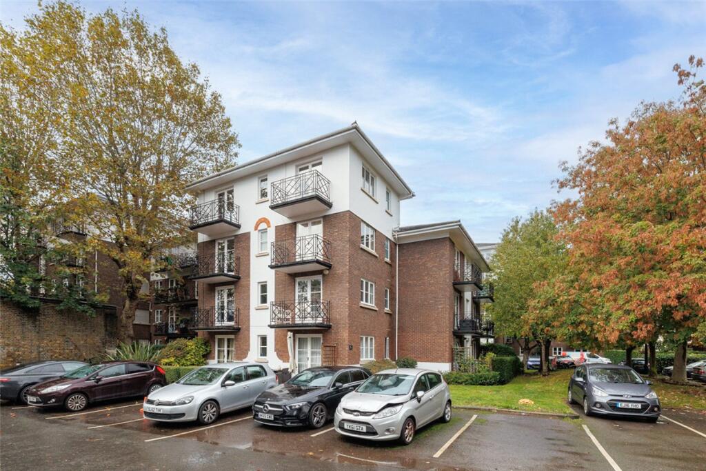 Brompton Park Crescent, London, SW6 photo 3