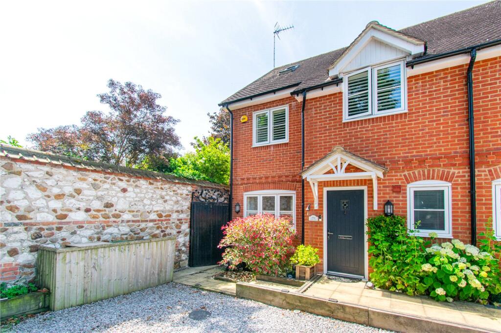 4-bed semi-detached on High Street, Lambourn, Hungerford, Berkshire, RG17, £425,000