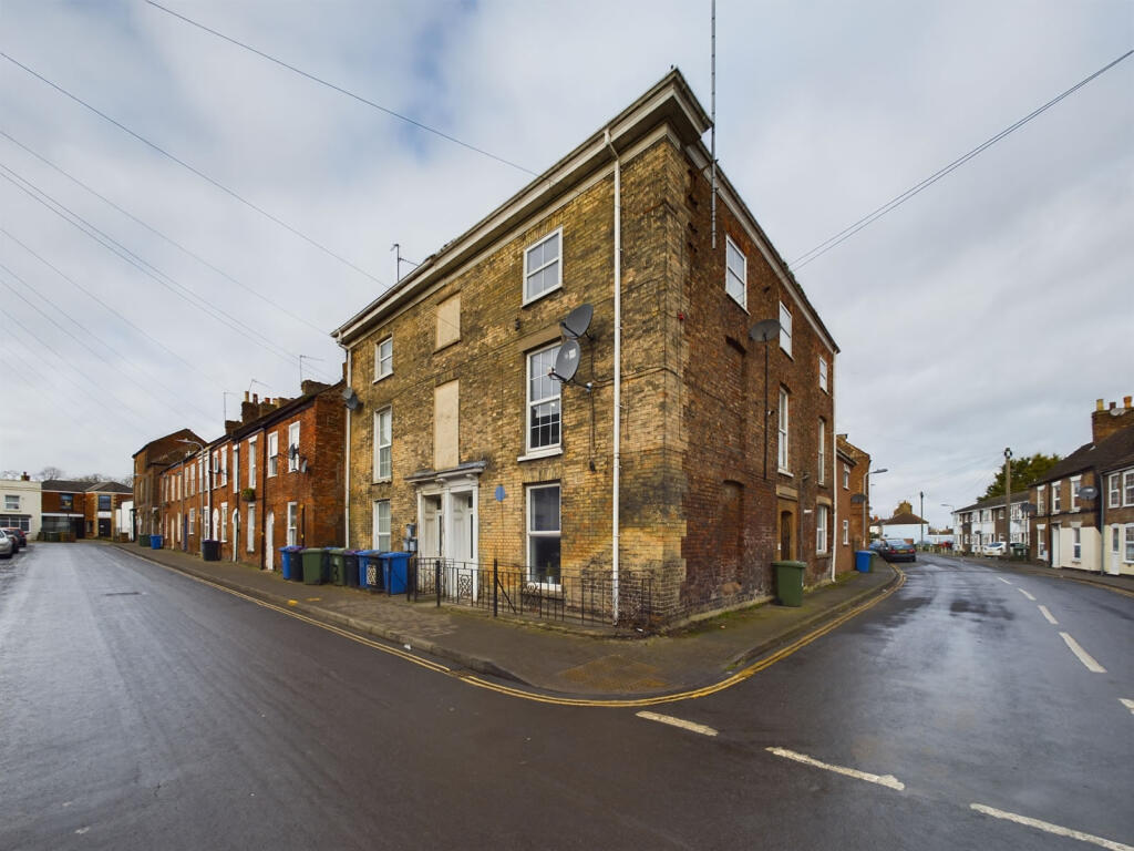 Main image of property: Red Lion Street, Boston, Lincolnshire, PE21 6PZ
