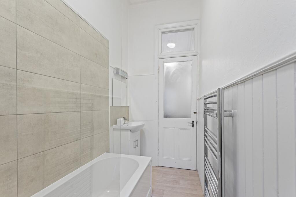5 bedroom flat for rent