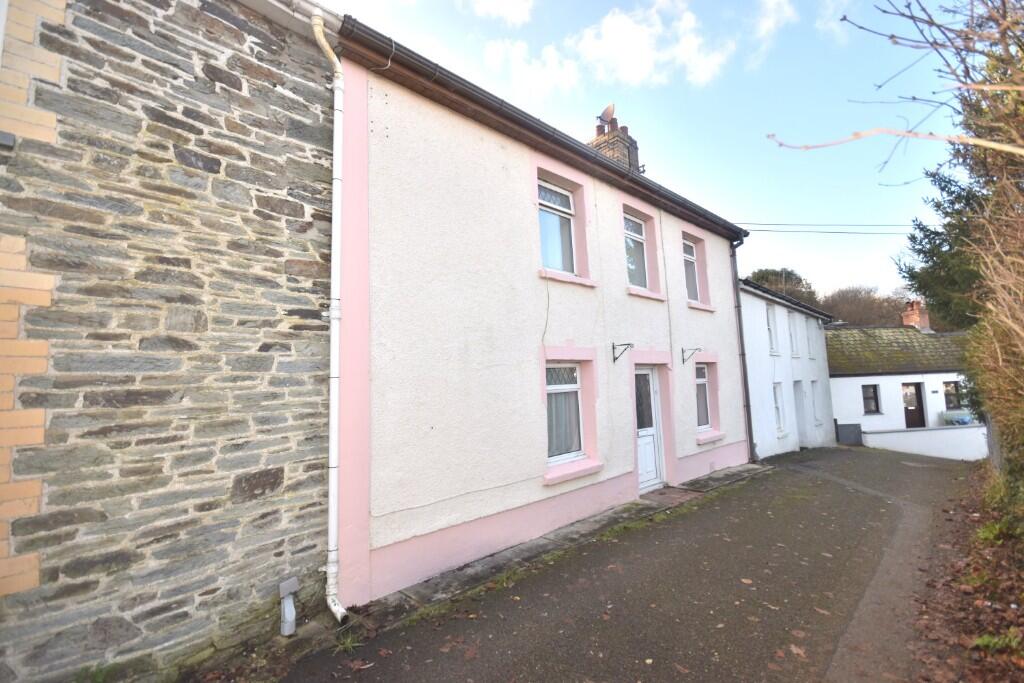 Penlan Terrace, Newcastle Emlyn, Carmarthenshire. SA38 9HL photo 2