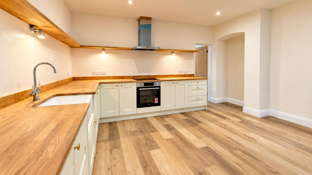 Apartment in Tonbridge - View 2
