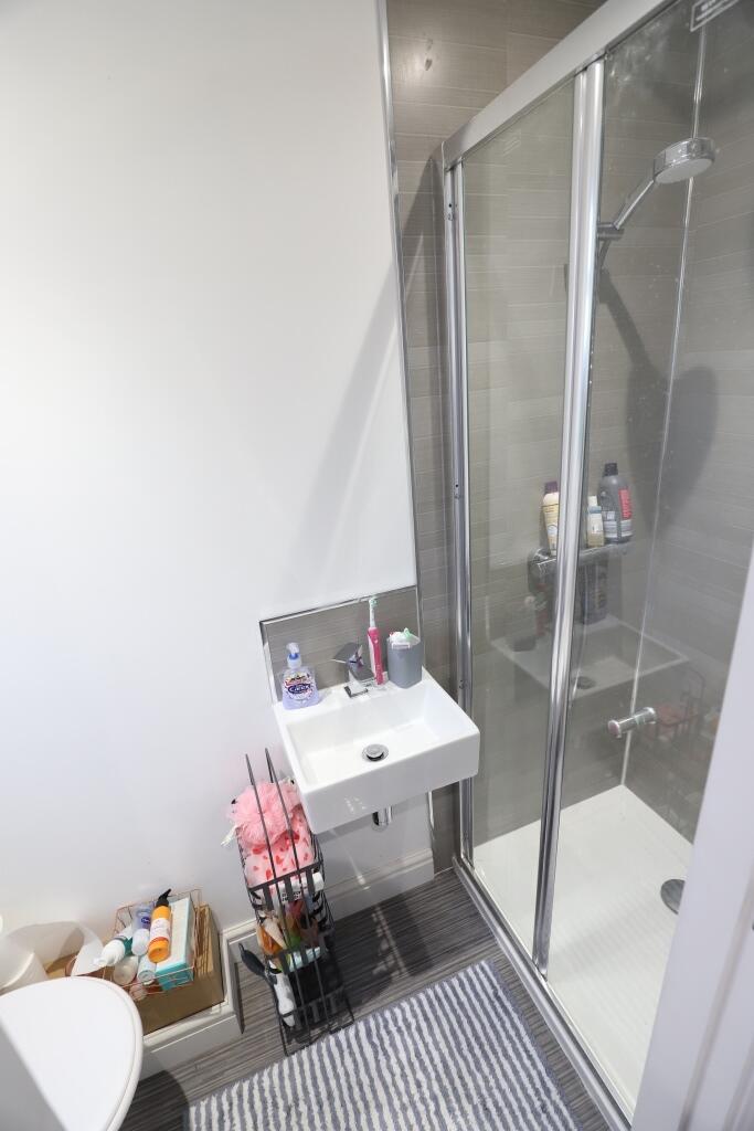 Apartment in Stoke-on-Trent - View 5