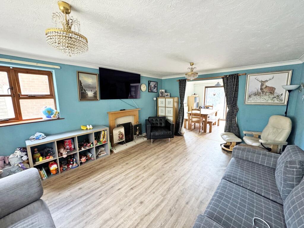 House in New Forest, Sway - View 4