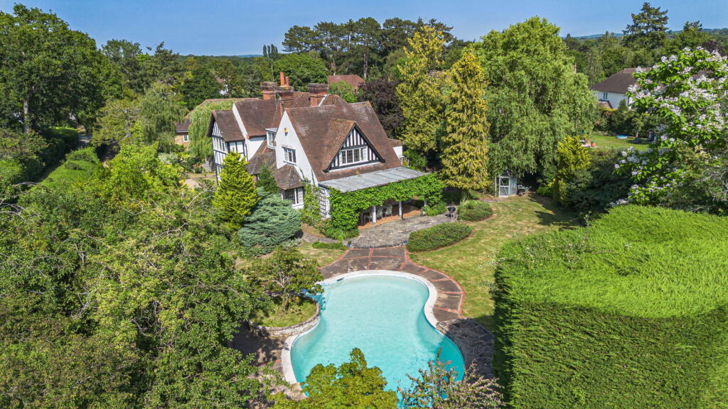 House in Mole Valley, Surrey - View 2