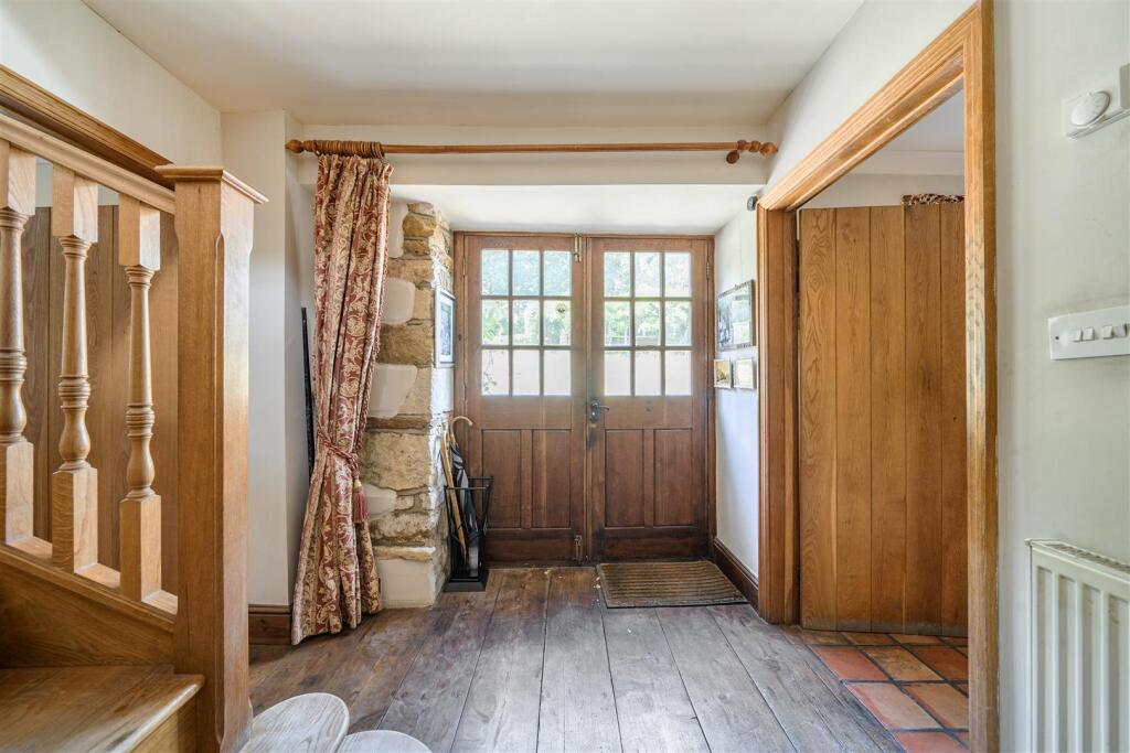 House in Northampton, Weston and Weedon - More