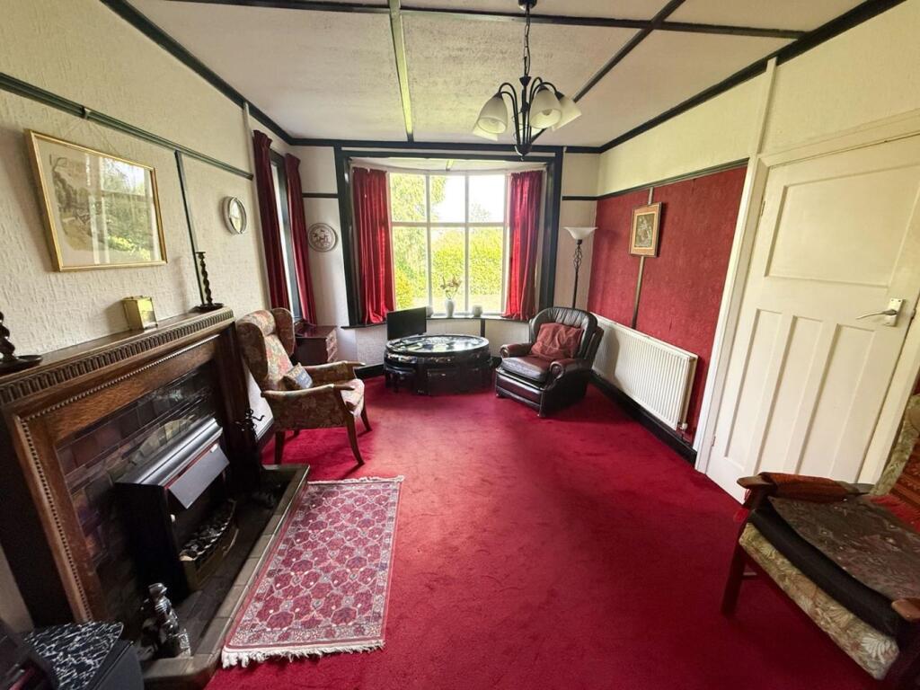 House in Newport - View 4