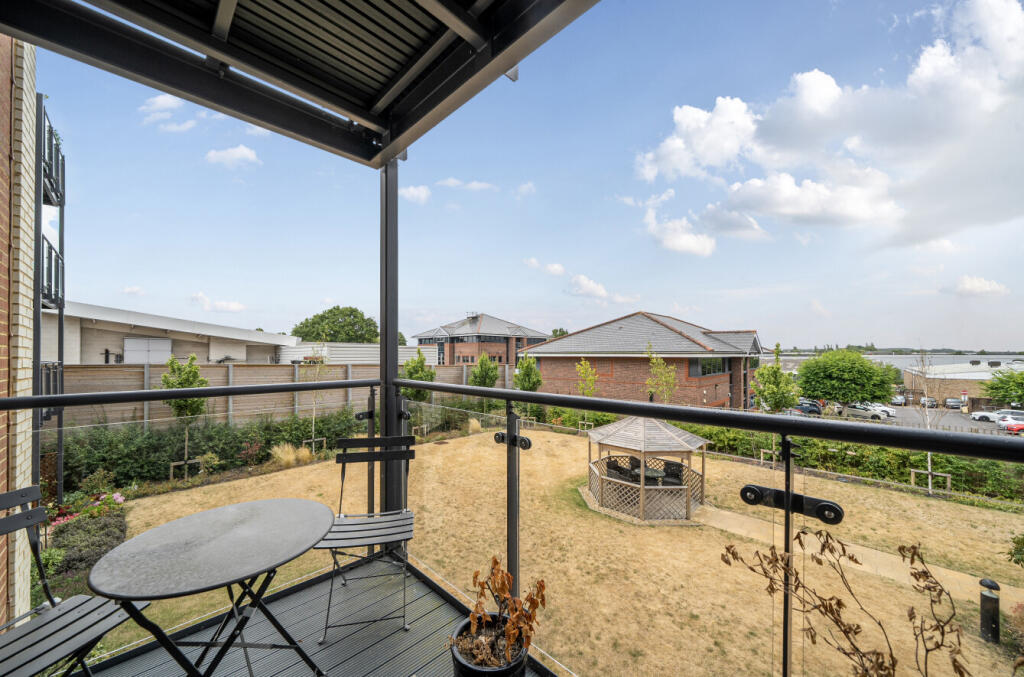 Station Road, Hook, Hampshire, RG27 - View 5