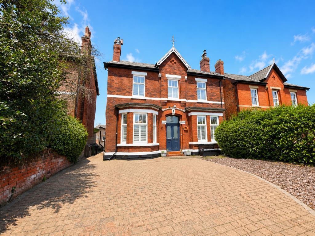 5-bed detached on Westmoreland Road, Southport, Merseyside, PR8 6NX, £475,000