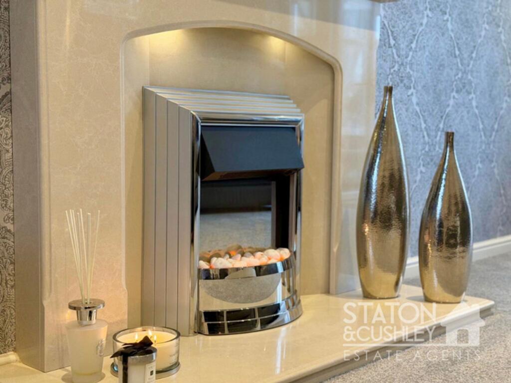 House in Ashfield, Sutton in Ashfield, Dalestorth - View 3