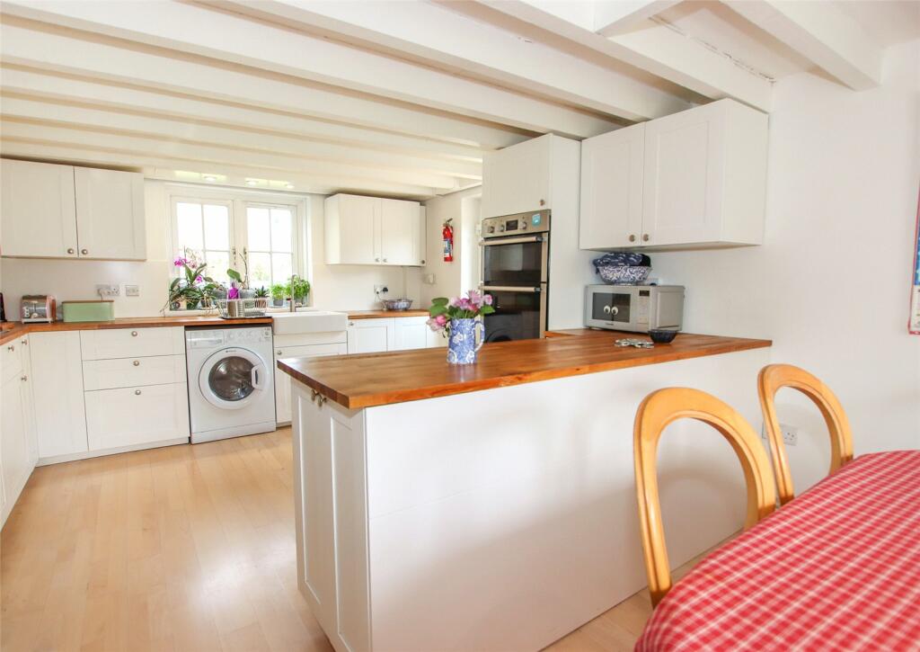 Woodside Lane, Lymington, Hampshire, SO41 photo 4