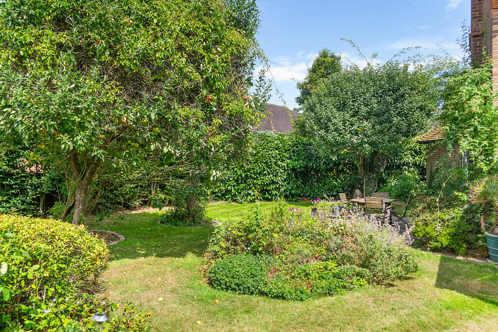 House in Tatling End, Gerrards Cross - View 2