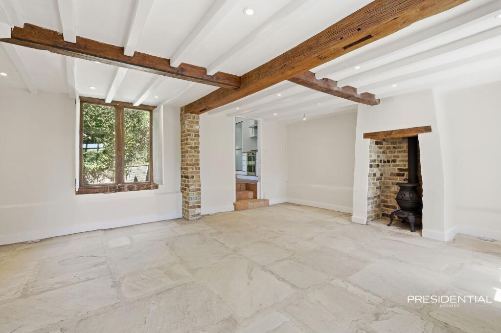 House in Rickmansworth, Appletree Dell, Chorleywood - View 5