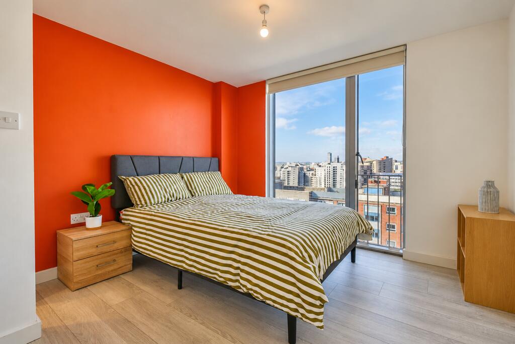 Apartment in Leeds, West Yorkshire - View 4