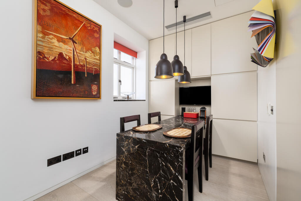 Apartment in London - More