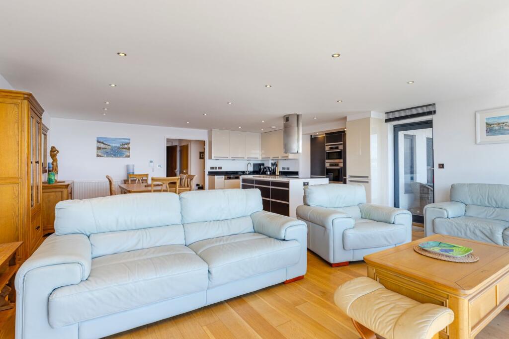 Apartment in Torquay - View 4