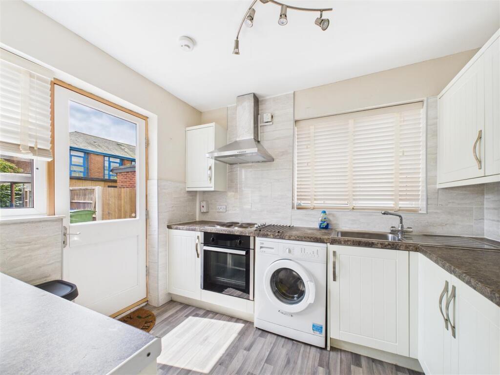 House in Hessle, Northfield, East Riding of Yorkshire - View 2