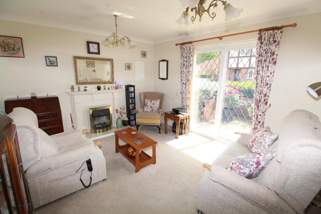 The Hawthorns, Lutterworth, LE17 photo 3