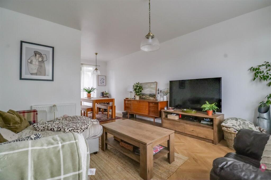 House in Sheffield, South Yorkshire - View 2