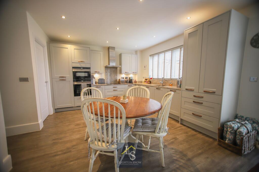 House in Stockport, Greater Manchester - View 3