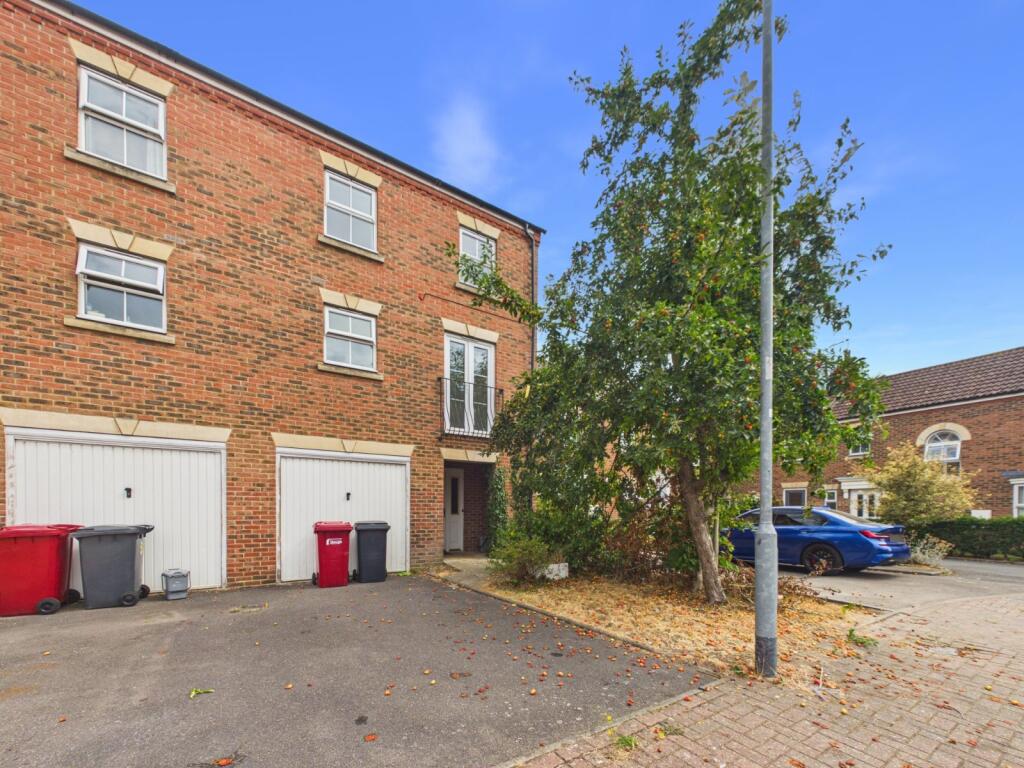 Main image of property: Dalton Green, Langley, Berkshire, SL3