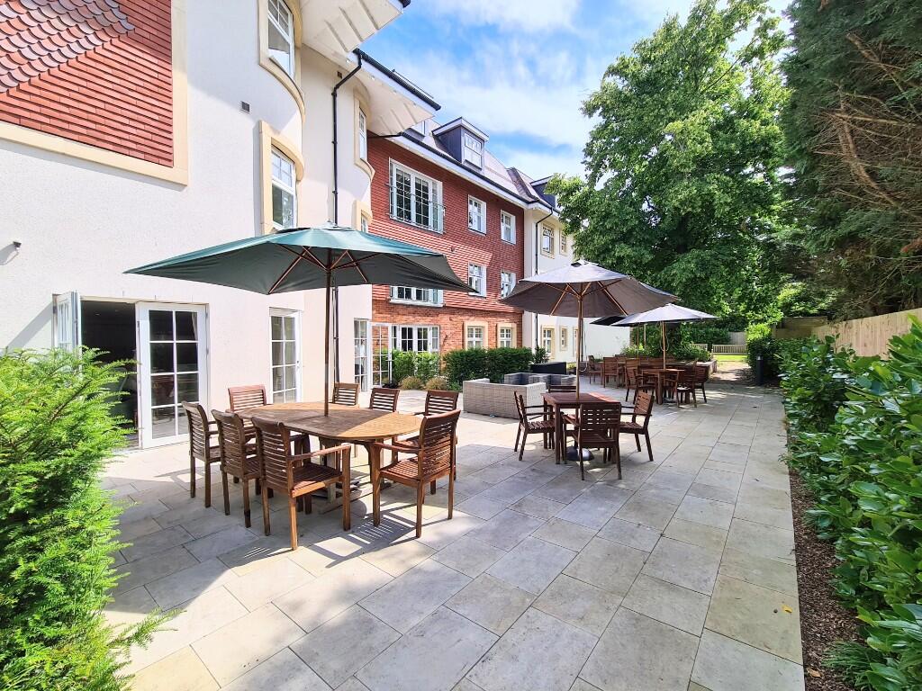 Apartment in Poole, Parkstone - View 2