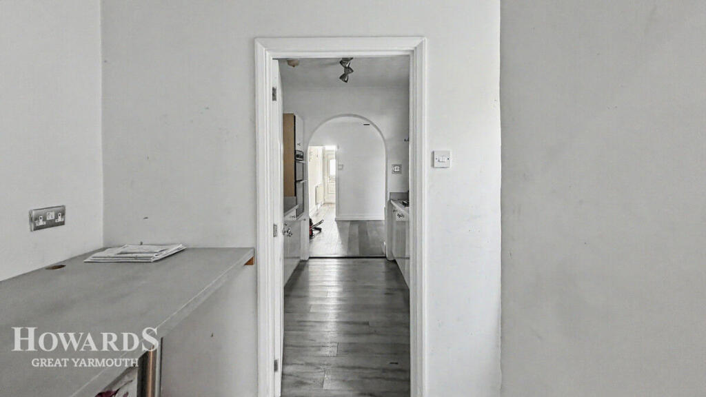 House in Great Yarmouth, Northgate - More