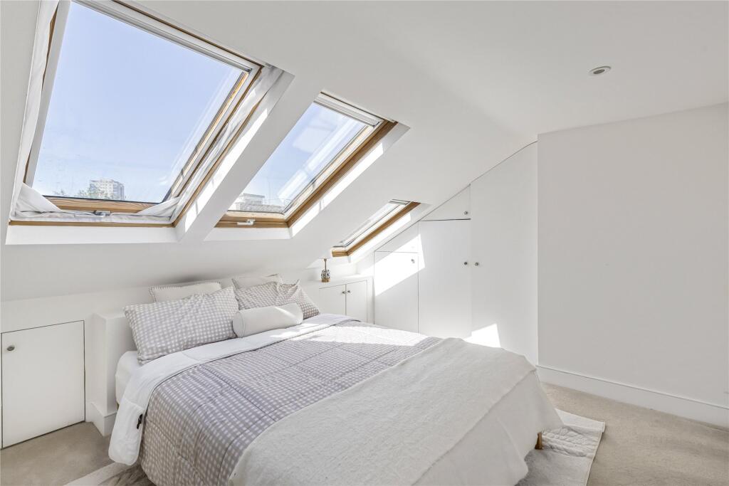 Apartment in London - More