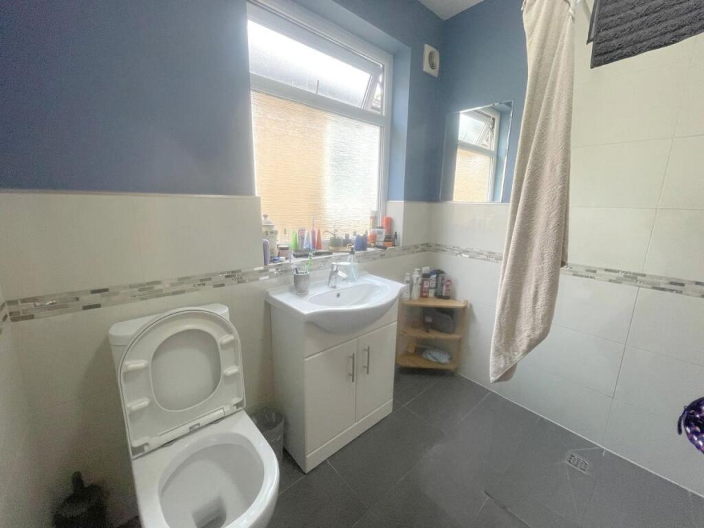2 bedroom maisonette for rent
