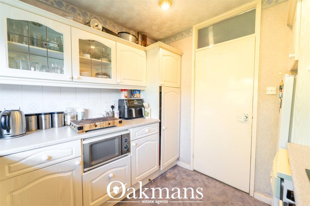 Apartment in Solihull, West Midlands - View 5