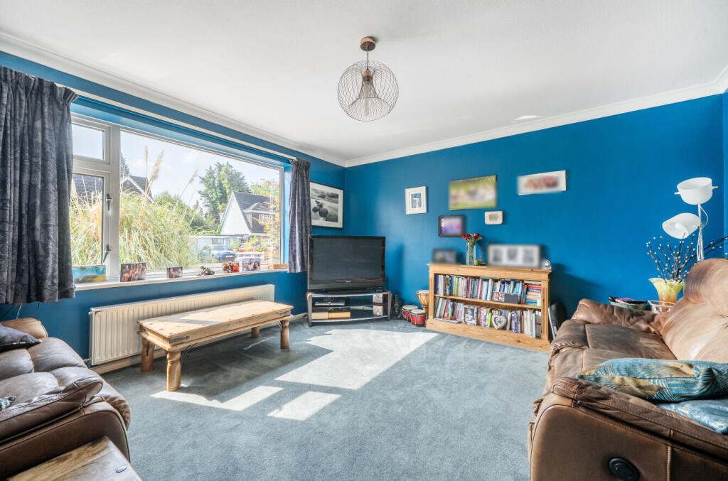 House in Burghfield Common, Burghfield - View 3