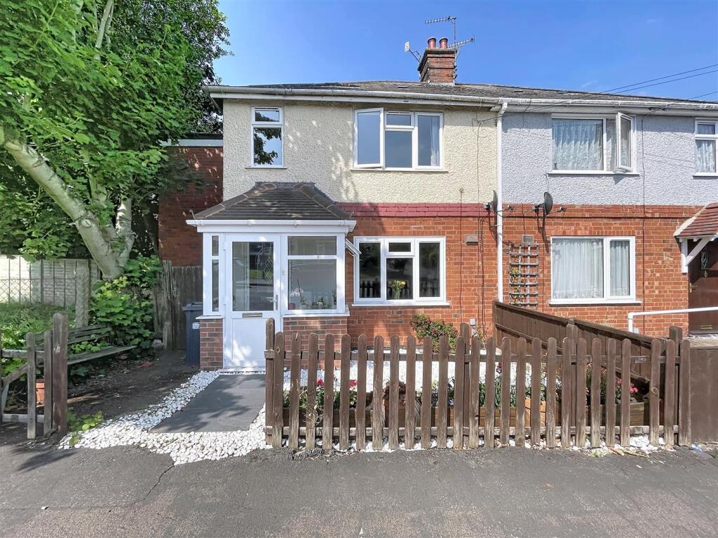 Main image of property: Herberts Lane, Kenilworth
