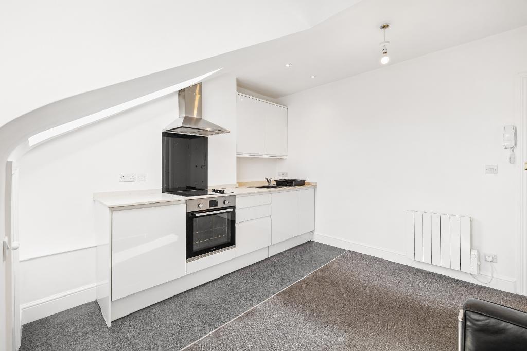 Apartment in Brighton - View 3