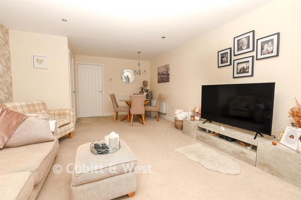 House in Horsham, Colgate - View 5