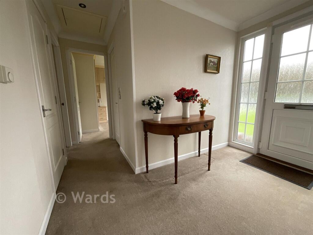 Maidstone Road, Paddock Wood, Kent photo 5