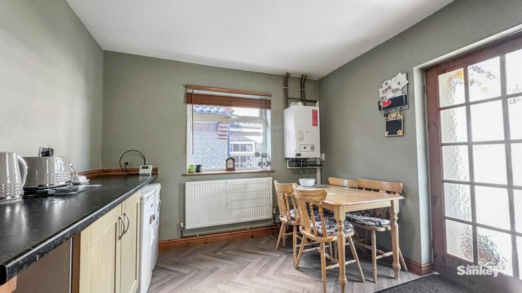 Chesterfield Road North, Pleasley, NG19 photo 3