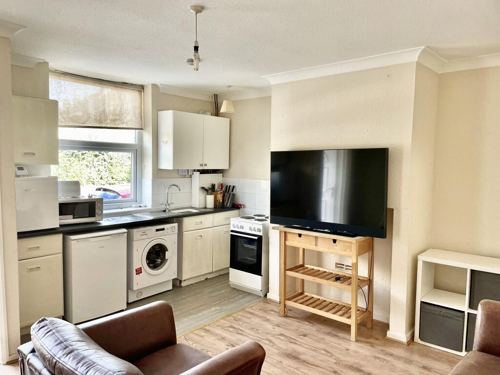 Main image of property: Carlinghow Lane, Batley, West Yorkshire, WF17