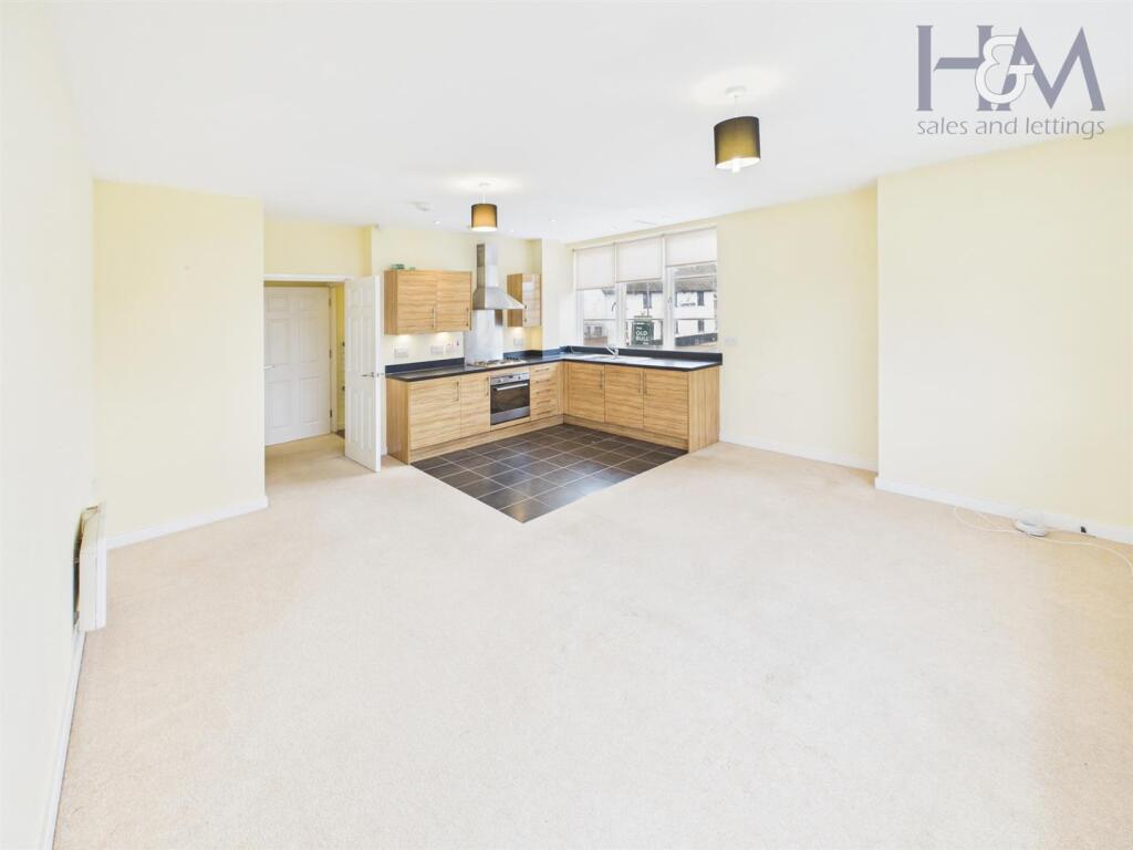 Main image of property: Market Hill, Royston, Hertfordshire, SG8 9JG.