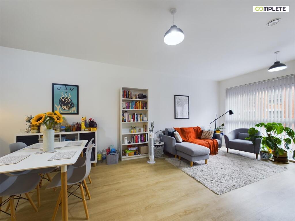 Apartment in Manchester - View 4