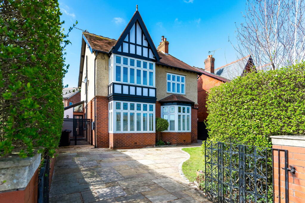 Main image of property: Blackpool Road,Lytham St Anne’s,FY8 4EJ