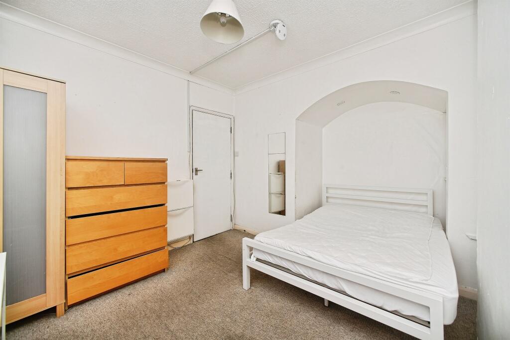 House in Brighton - View 3