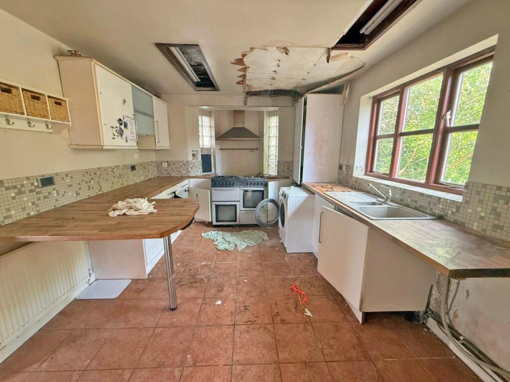 House in Rugby, Hillmorton Paddox - View 2