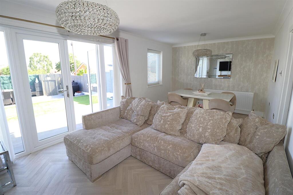 House in Gillingham, Parkwood - View 4