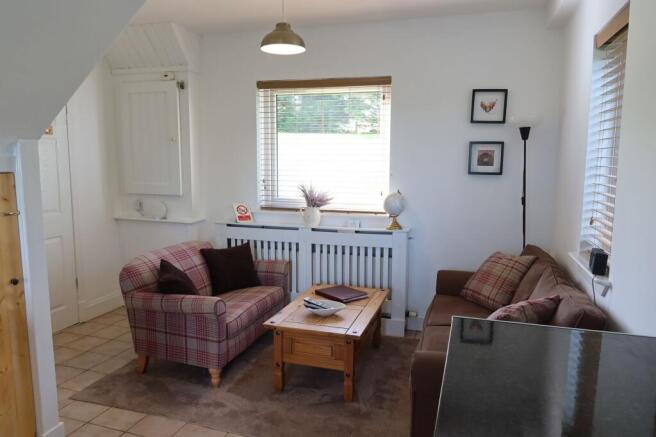 OPEN PLAN LIVING AREA: