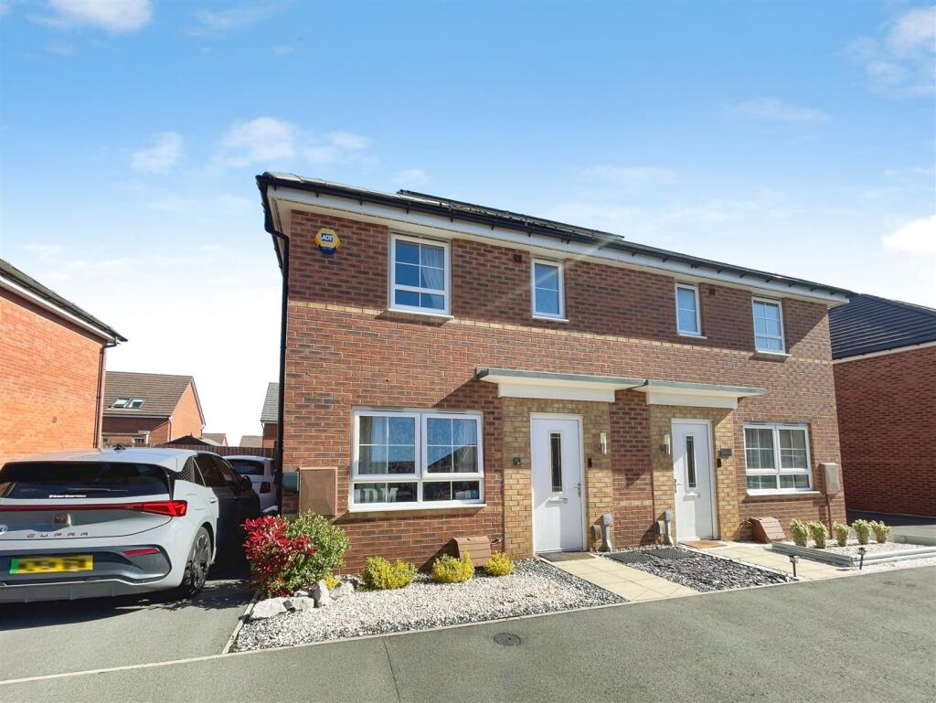 Main image of property: Phoenix Close, Mansfield