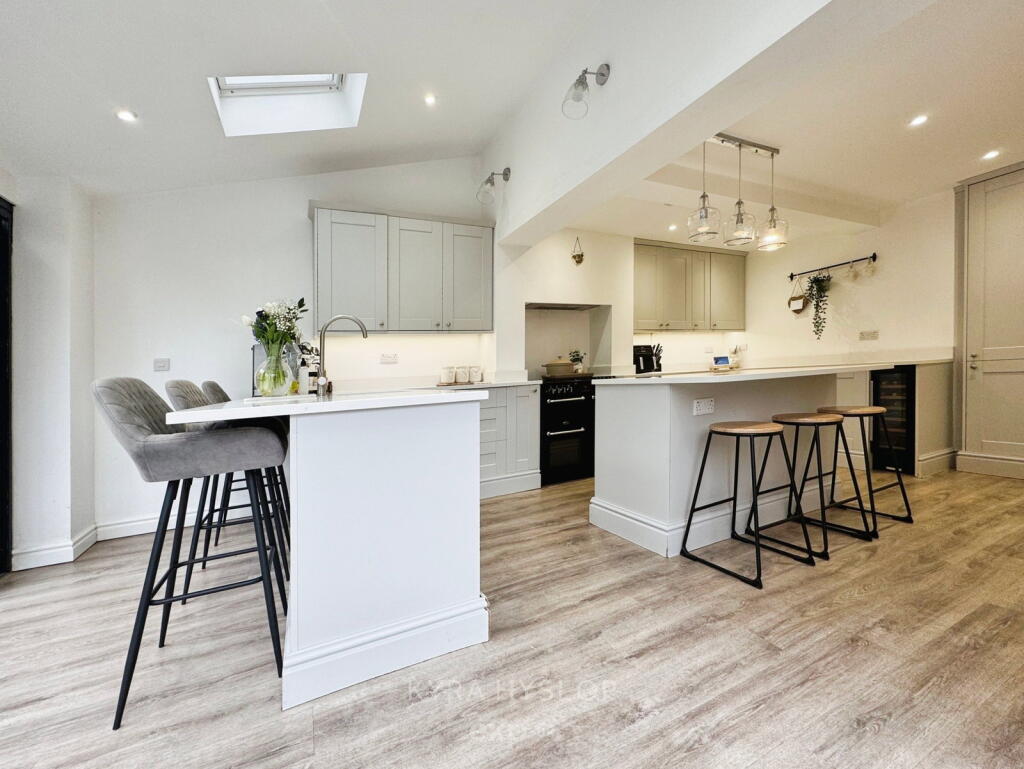 Hillyfield Road, Exeter, EX1 3NA photo 3
