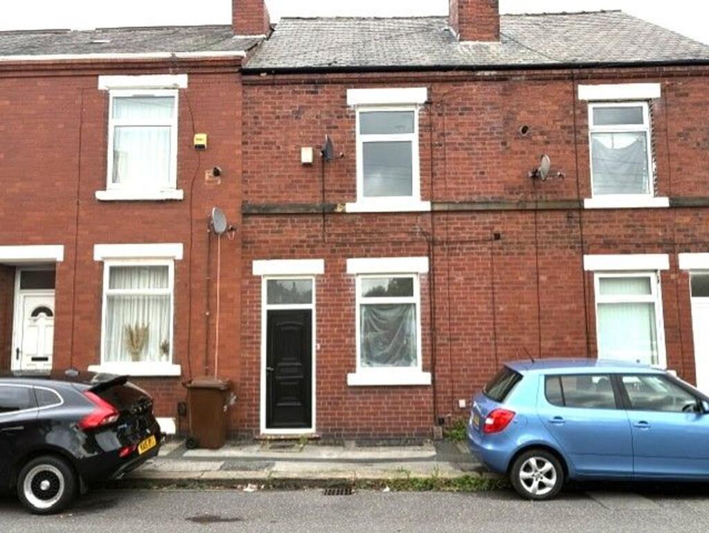 2-bed terraced on Cambridge Street, Wakefield, WF2, £115,000